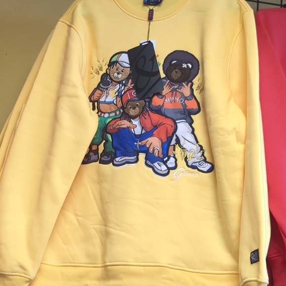 Sweaters - Picture 2 of 9